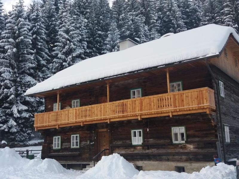 Appartement Schlosserhaus Turrach Turracher Höhe Buitenkant foto