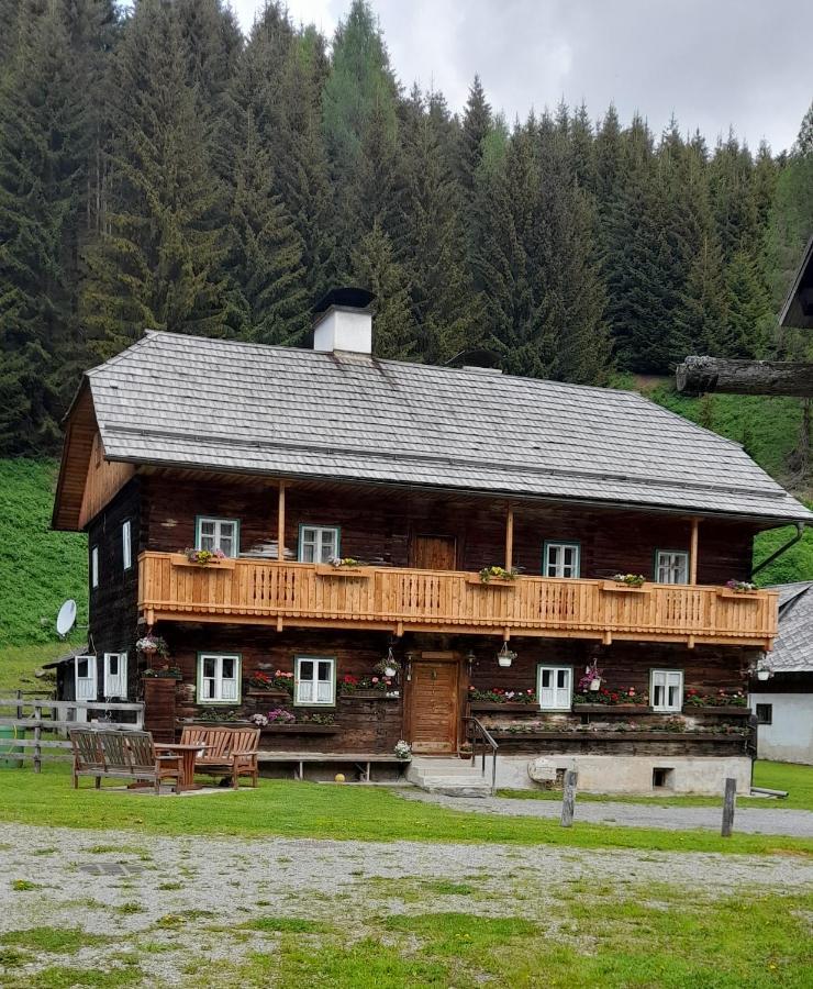 Appartement Schlosserhaus Turrach Turracher Höhe Buitenkant foto