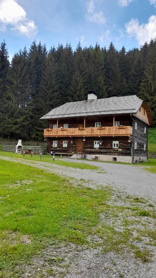 Appartement Schlosserhaus Turrach Turracher Höhe Buitenkant foto